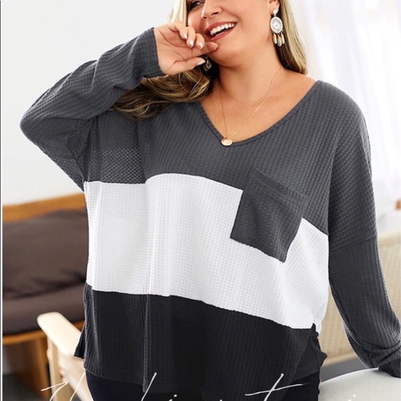 PLUS SIZE Colorblock shirt 💕💕 - Picture 3 of 8